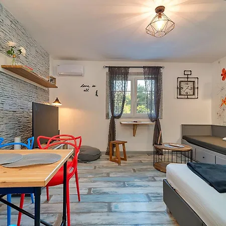 Modern Cave By Interhome * Сплит